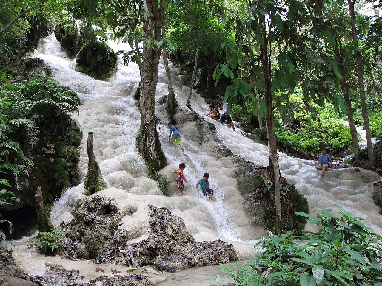 Cascadas de Bua Tong