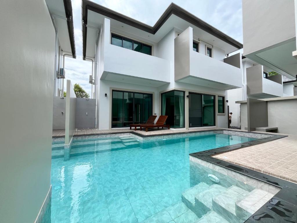 Bay Sand Villa con piscina privada en Phuket